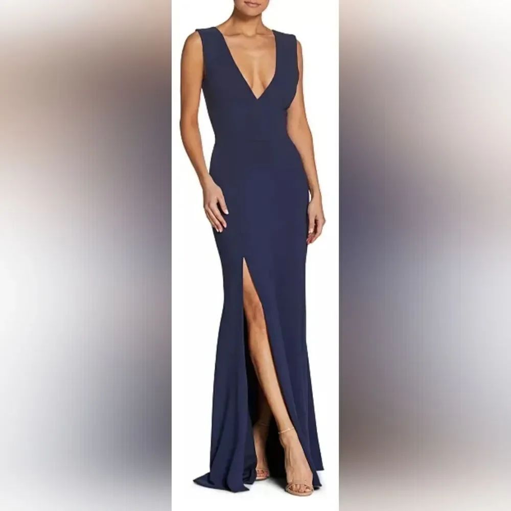 Dress the Population Sandra V-Neck Gown NWT Size Medium Midnight Blue